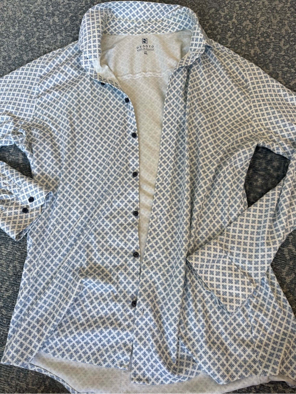 DeSoto Men’s Blue Patterned Button-Up Shirt